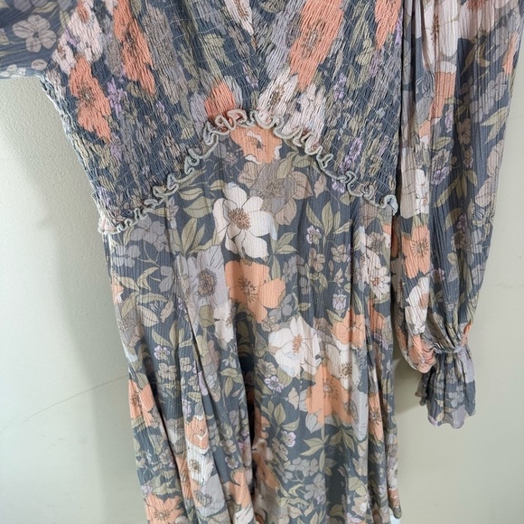 FATE boho smocked balloon sleeve muted color floral dress family photo! Size S - Picture 5 of 7